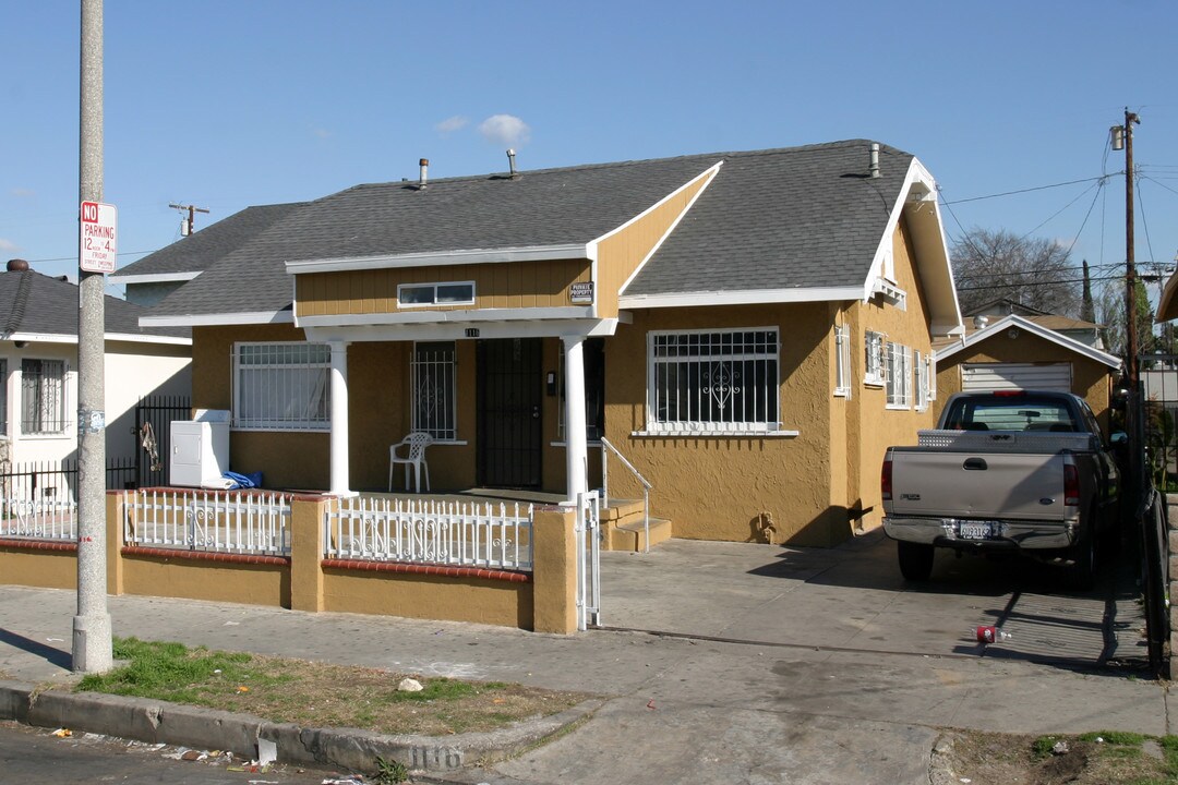 1116 Gardenia Ave in Long Beach, CA - Building Photo