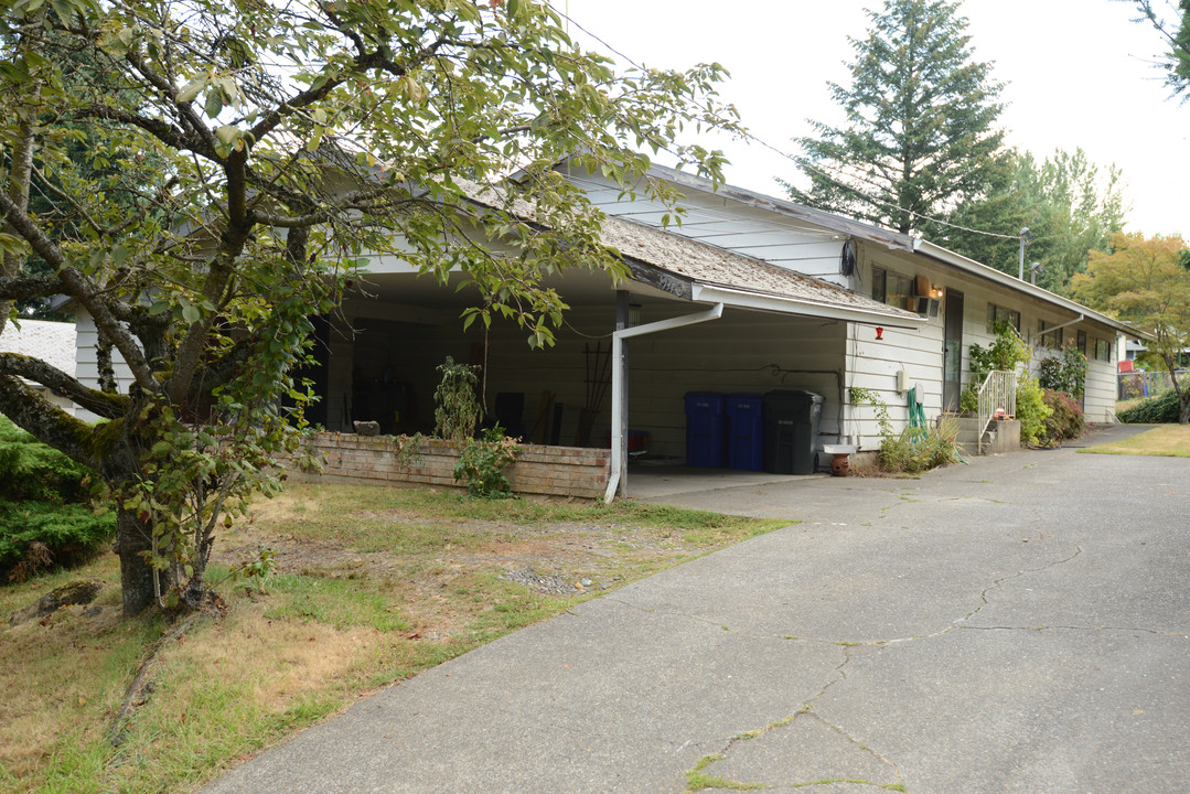 940 NW Birdsdale Ave in Gresham, OR - Building Photo