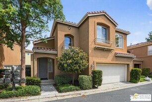 2930 Hogan Pl in Tustin, CA - Building Photo