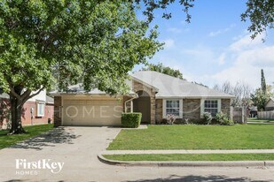 8345 O Hara Ln in Fort Worth, TX - Building Photo