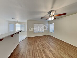4824 E Hilton Ave in Mesa, AZ - Building Photo - Building Photo