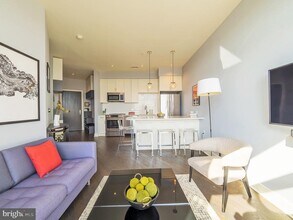 2550 17th St NW in Washington, DC - Building Photo - Building Photo