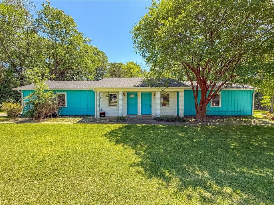 8875 Maple St in Semmes, AL - Building Photo
