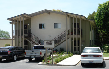 Santa Paula Village Apartments in Santa Paula, CA - Building Photo - Building Photo