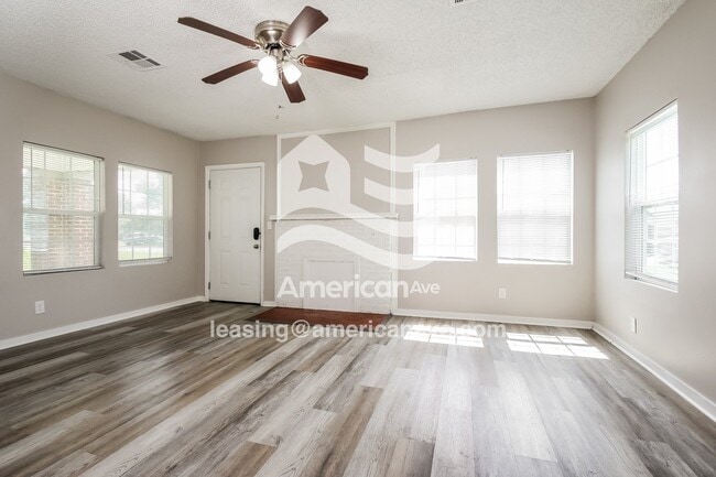 210 E Will Rogers Blvd in Claremore, OK - Foto de edificio - Building Photo