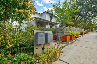 1092 Kirkwood Ave SE in Atlanta, GA - Building Photo