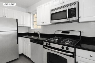 230 E 79th St in New York, NY - Building Photo - Building Photo