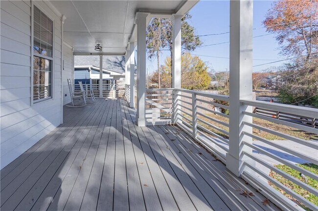 911 Hank Aaron Dr SW in Atlanta, GA - Building Photo - Building Photo