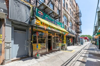 1639 Broadway in Brooklyn, NY - Foto de edificio - Building Photo