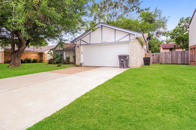 16530 Quail Park Dr in Missouri City, TX - Building Photo - Building Photo