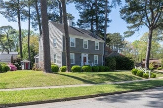 621 Butler Ave in Suffolk, VA - Foto de edificio - Building Photo