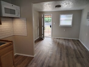 602 S Woody Dr in Roswell, NM - Building Photo - Building Photo