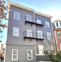 43 Cottage Street in East Boston, MA - Foto de edificio - Building Photo