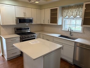 1351 Top Rd in Erie, PA - Building Photo - Building Photo