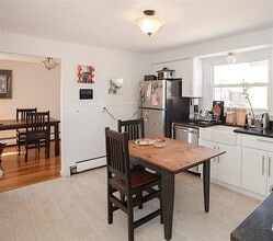 22 Murdock St, Unit 2 in Somerville, MA - Foto de edificio - Building Photo