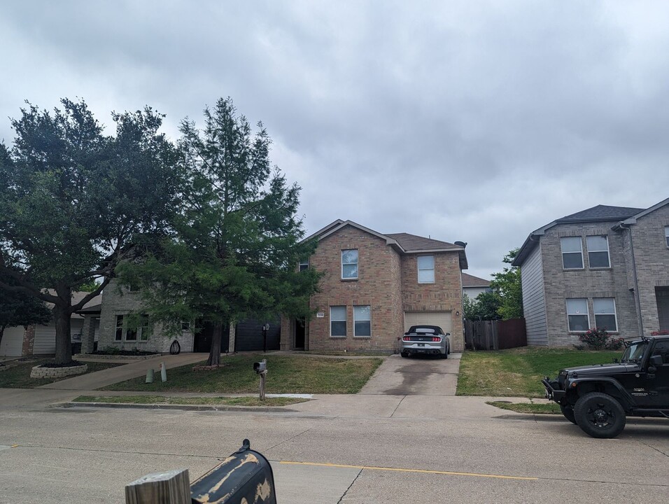 7130 Sorcey Rd in Dallas, TX - Building Photo