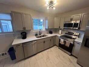 11867 Keough Dr, Unit Upstairs in Northglenn, CO - Building Photo - Building Photo
