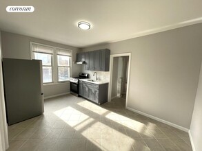 314 Humboldt St in Brooklyn, NY - Building Photo - Building Photo