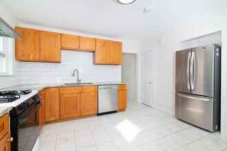 21 Wollaston Ave in Quincy, MA - Building Photo - Building Photo