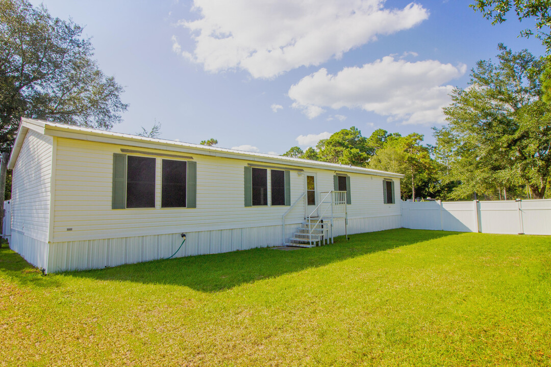 9108 Eagle Nest Dr in Navarre, FL - Building Photo