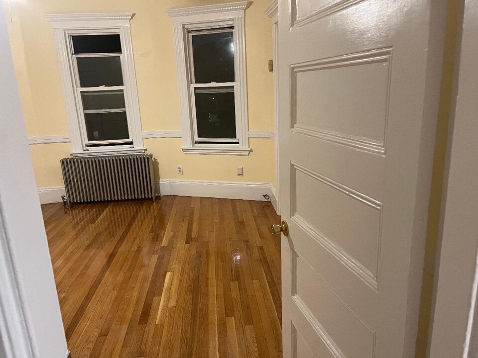 391 Salem St, Unit 2 in Medford, MA - Building Photo