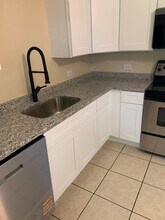13918 Marybrook Dr, Unit NearSouthNaperville in Plainfield, IL - Foto de edificio - Building Photo
