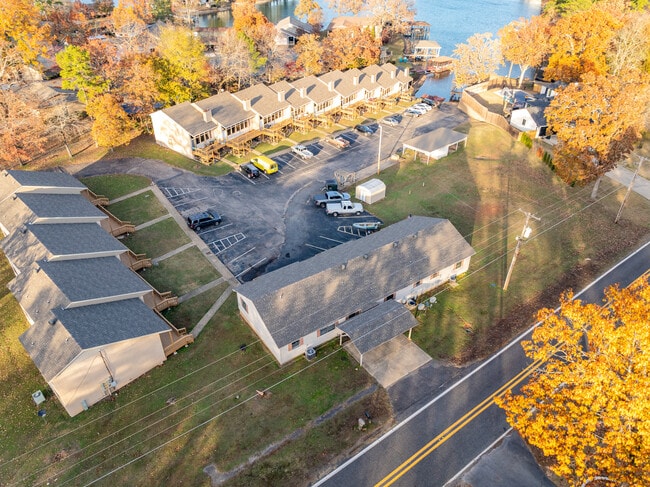 Earl’s Point Condominiums in Hot Springs, AR - Building Photo - Building Photo