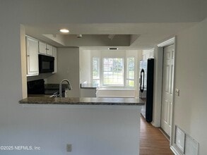 137 Burning Pine Ct, Unit 330 in Palm Valley, FL - Foto de edificio - Building Photo