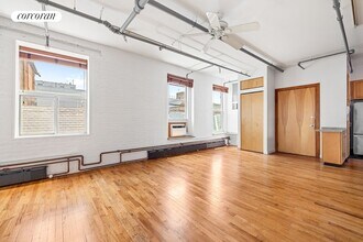 405 E 13th St in New York, NY - Building Photo - Building Photo