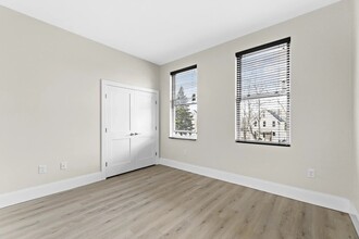 66 Emerson St-Unit -101 in Haverhill, MA - Building Photo - Building Photo