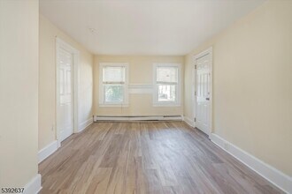 7-12washington St in Newton, NJ - Building Photo - Building Photo