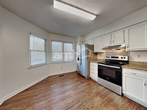 13029 Greycrest Dr in Charlotte, NC - Foto de edificio - Building Photo