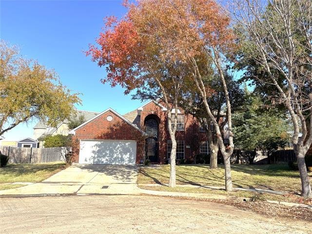 8428 Big Horn Way in Fort Worth, TX - Building Photo