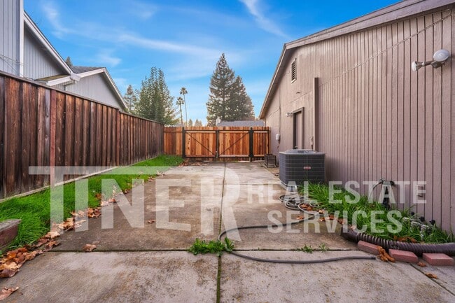 property at 1 Rocky River Ct