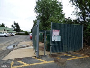 441 Tomlinson Rd, Unit E14 in Philadelphia, PA - Building Photo - Building Photo