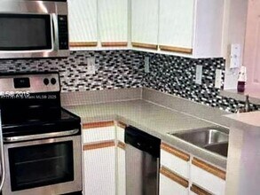 11630 SW 2nd St, Unit 17305 in Pembroke Pines, FL - Building Photo - Building Photo