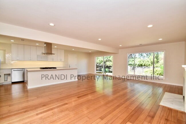 627 Tanbark Terrace in San Rafael, CA - Building Photo - Building Photo