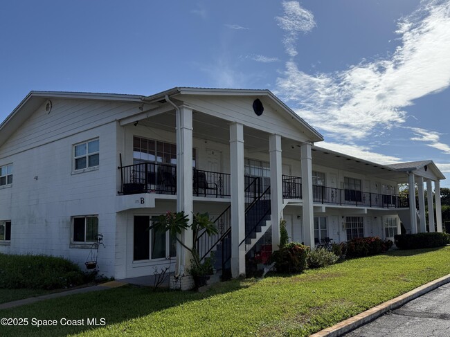 3751 S Hopkins Ave in Titusville, FL - Building Photo - Building Photo