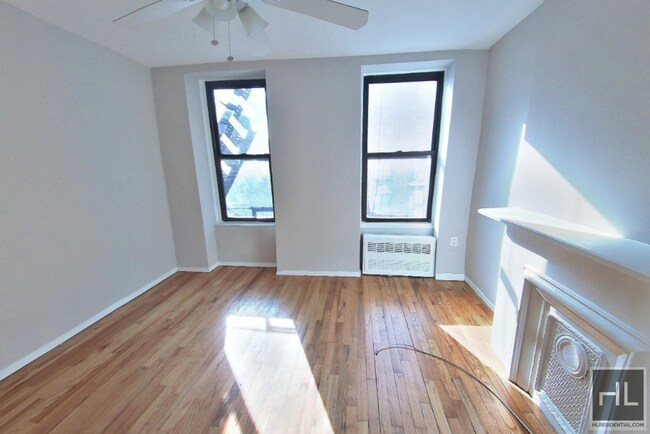 property at 219 E 28th St