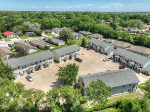 Sanibel Executive Suites in Joplin, MO - Foto de edificio - Building Photo