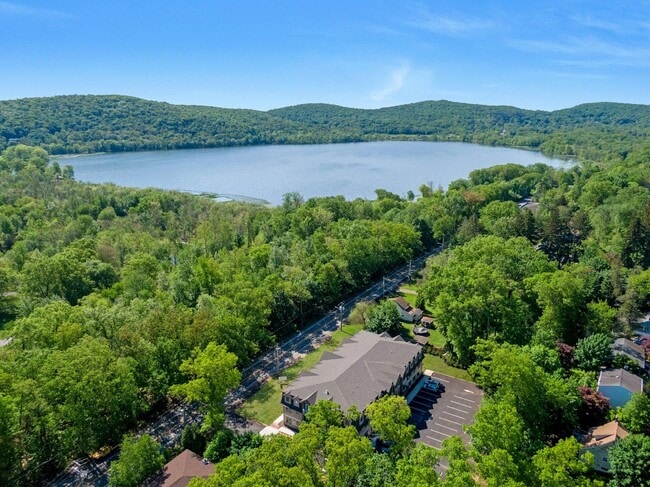 property at 962 Rte 9W