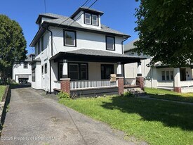 514 Miles Ave in Dickson City, PA - Building Photo