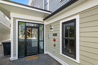 52R River St, Unit 5 in Boston, MA - Foto de edificio - Building Photo