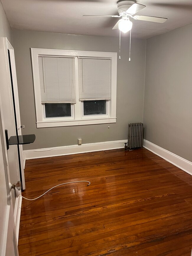 1452 Dartmouth St, Unit 2nd floor in Baldwin, NY - Building Photo - Building Photo