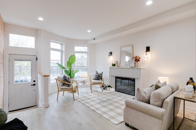 2 E 26th St in Baltimore, MD - Building Photo - Building Photo