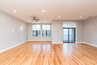 3124 N Broadway St, Unit 205 in Chicago, IL - Building Photo - Building Photo