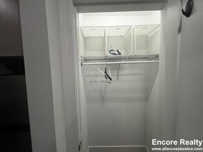 19 Peterborough St, Unit 11 in Boston, MA - Building Photo - Building Photo