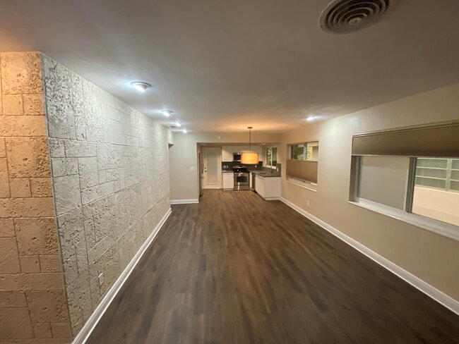 539 Menendez Ave, Unit Upstairs Unit in Coral Gables, FL - Building Photo - Building Photo