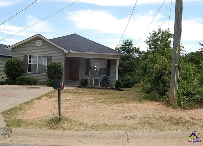 property at 136 Oscar Ct