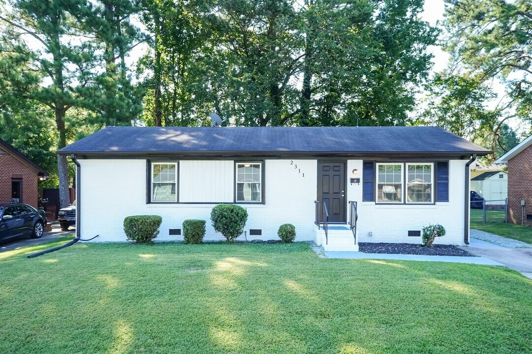 2311 Wintergreen Pl in Durham, NC - Building Photo